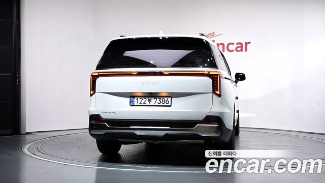 Kia Canival 2025 — photo 4