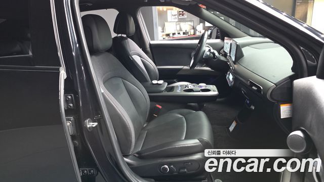Genesis GV60 2022 — photo 17
