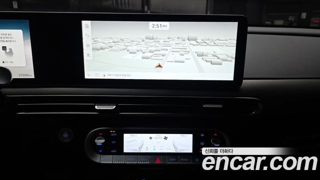 Genesis GV60 2022 — photo 21