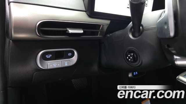 Genesis GV60 2022 — photo 24