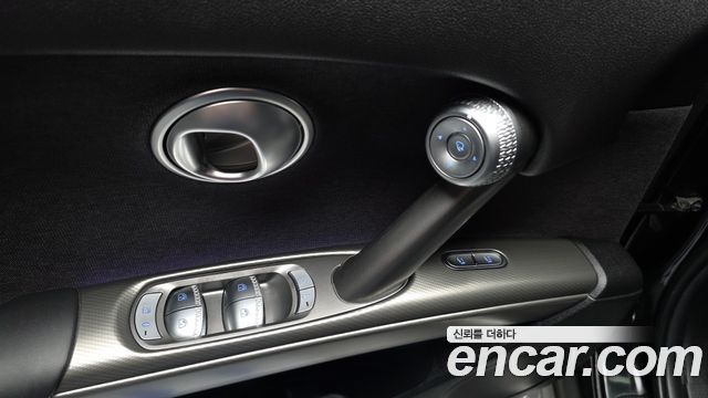 Genesis GV60 2022 — photo 28