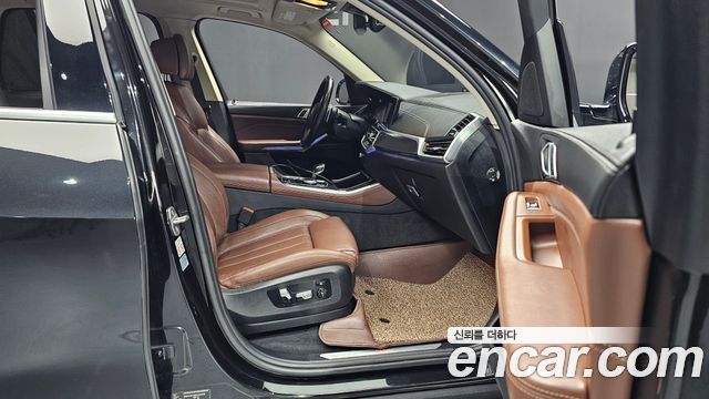 BMW X5 2019 — photo 11