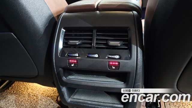 BMW X5 2019 — photo 18