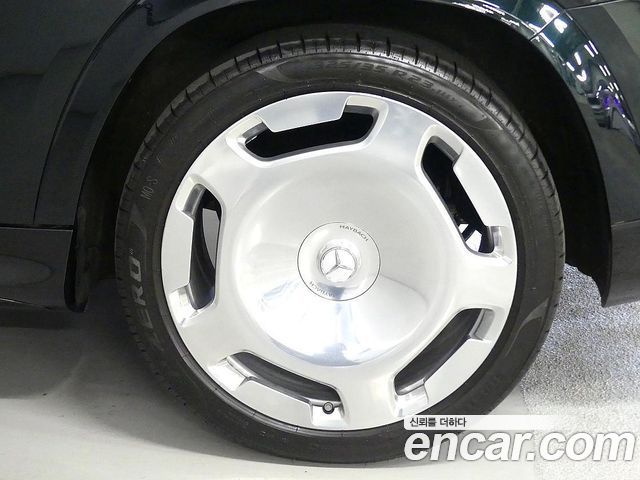 Mercedes-Benz GLS-Class 2023 — photo 7