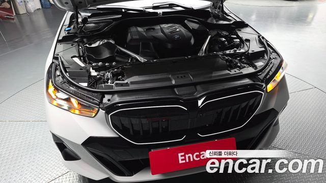BMW 5-Series 2025 — photo 6