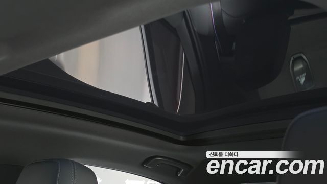 BMW 5-Series 2025 — photo 25