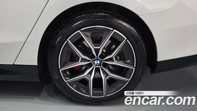 BMW 5-Series 2025 — photo 7