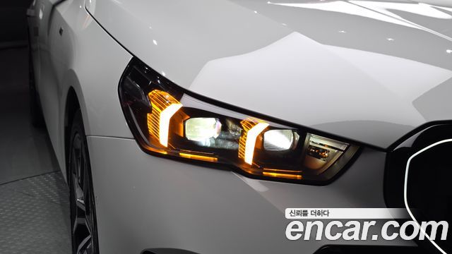 BMW 5-Series 2025 — photo 8