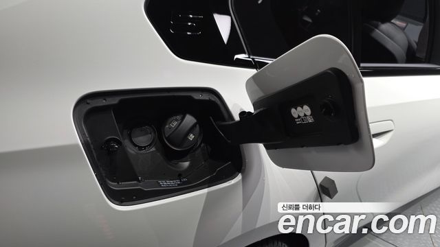 BMW 5-Series 2025 — photo 27