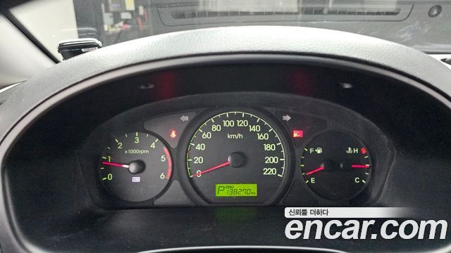 Hyundai Starex 2012 — photo 8
