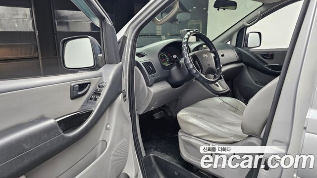 Hyundai Starex 2012 — photo 10