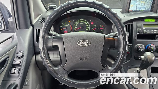 Hyundai Starex 2012 — photo 13
