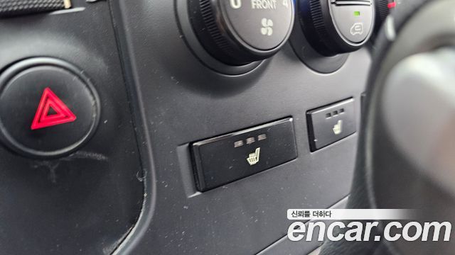 Hyundai Starex 2012 — photo 17