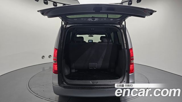 Hyundai Starex 2012 — photo 20