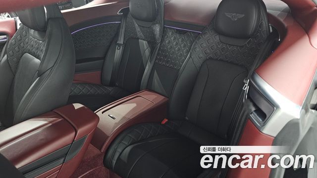 Bentley Continental 2020 — photo 12