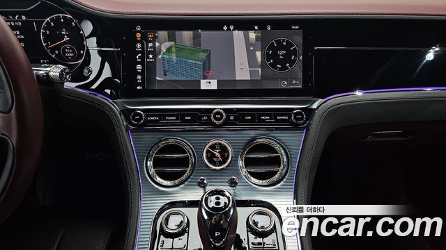 Bentley Continental 2020 — photo 14