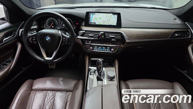BMW 5-Series 2017 — photo 7