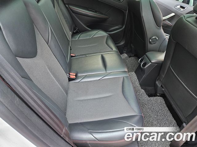 Peugeot 308 2014 — photo 13