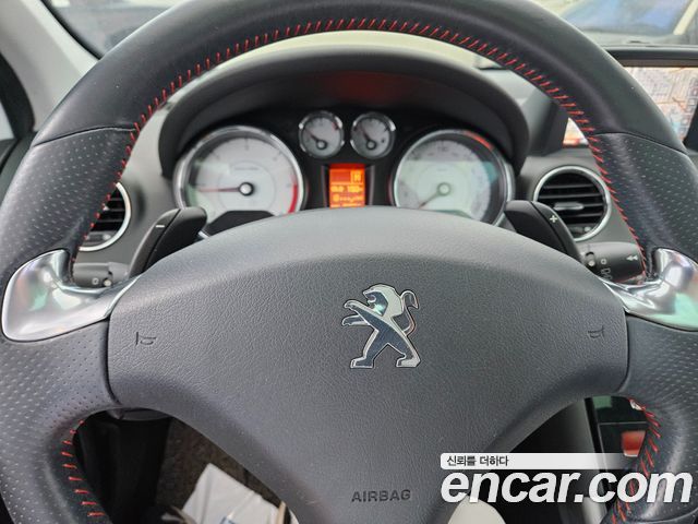 Peugeot 308 2014 — photo 17