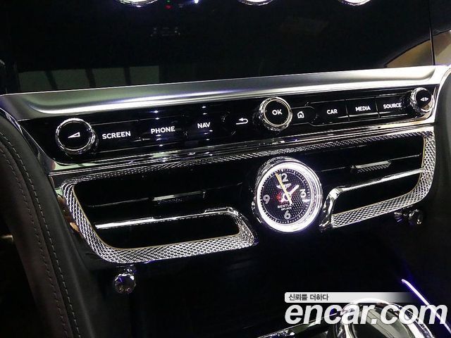 Bentley Flying Spur 2020 — photo 15