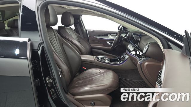 Mercedes-Benz CLS-Class 2019 — photo 17