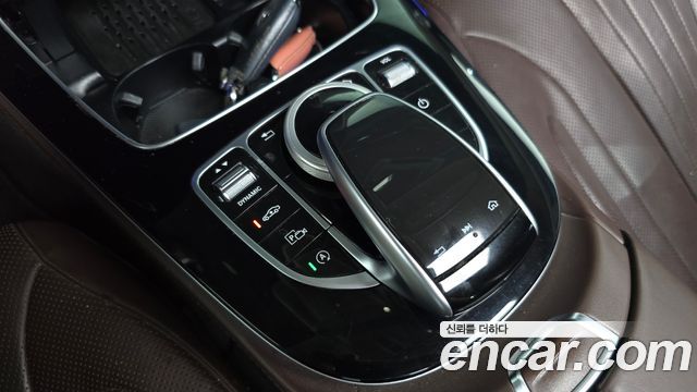 Mercedes-Benz CLS-Class 2019 — photo 32