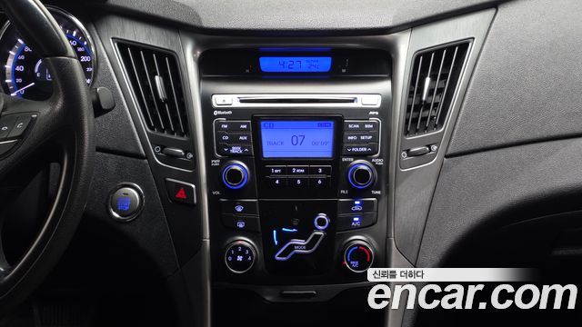 Hyundai Sonata 2012 — photo 14