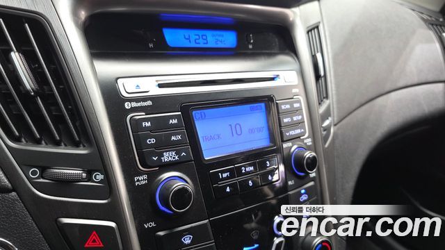 Hyundai Sonata 2012 — photo 15