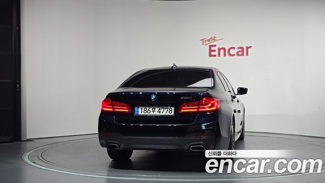 BMW 5-Series 2018 — photo 4