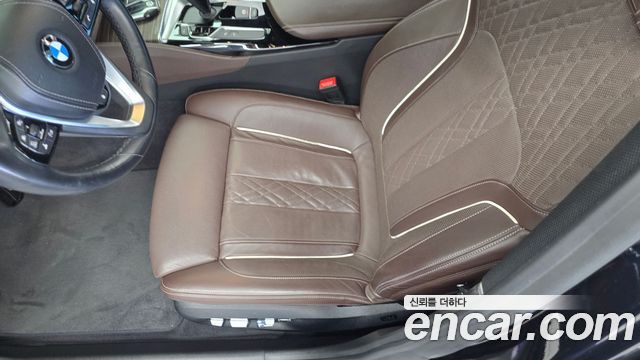 BMW 5-Series 2018 — photo 25