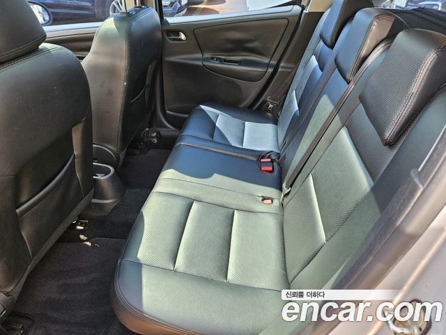 Peugeot 207 2008 — photo 14