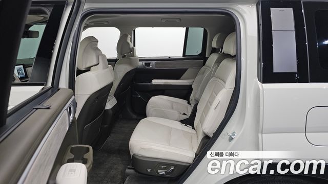 Hyundai Santafe 2024 — photo 17