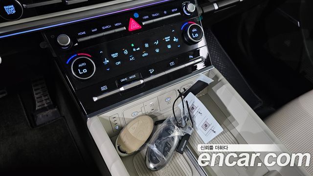 Hyundai Santafe 2024 — photo 22