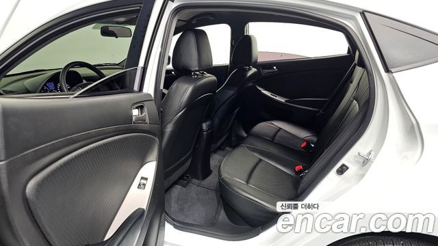 Hyundai Accent 2017 — photo 11