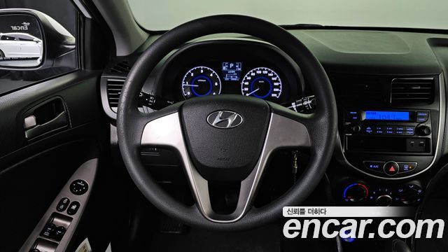 Hyundai Accent 2017 — photo 14