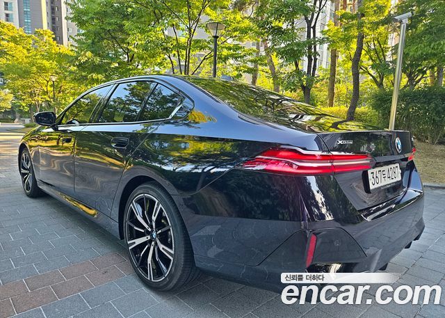 BMW 5-Series 2025 — photo 4