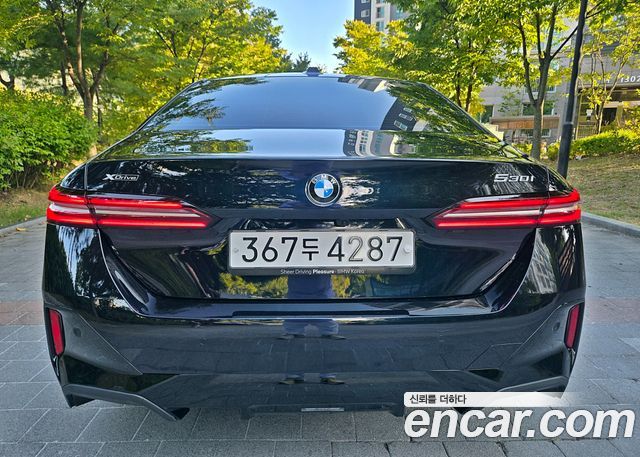 BMW 5-Series 2025 — photo 5