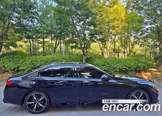BMW 5-Series 2025 — photo 7
