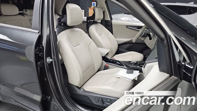Kia Niro 2023 — photo 13