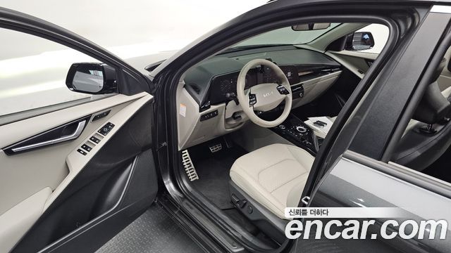 Kia Niro 2023 — photo 17