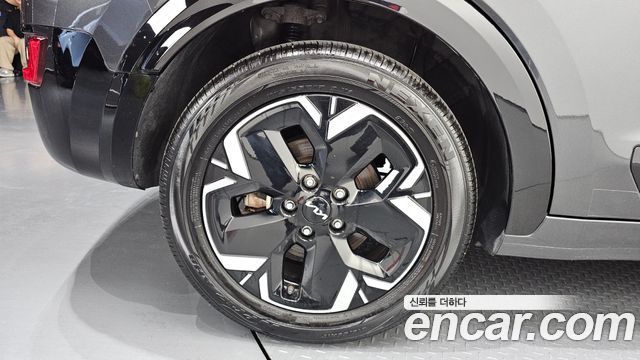 Kia Niro 2023 — photo 35