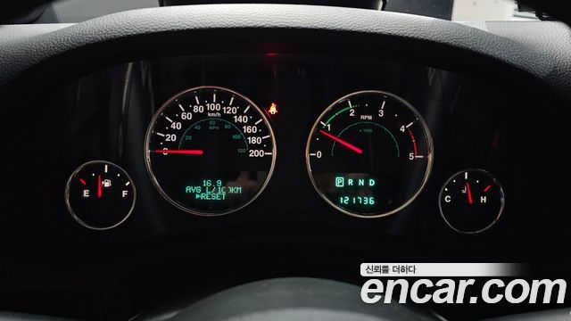 Jeep Wrangler 2013 — photo 11