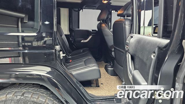 Jeep Wrangler 2013 — photo 18