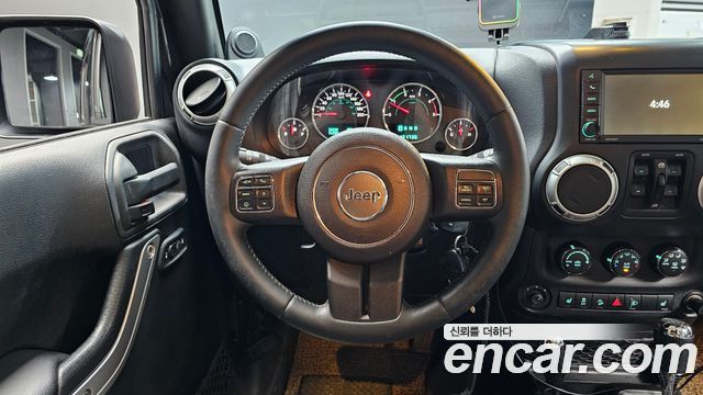 Jeep Wrangler 2013 — photo 19