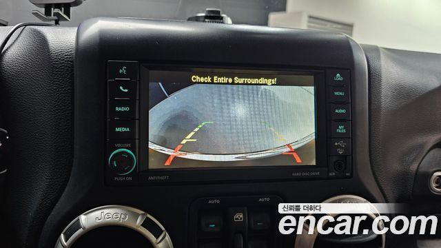 Jeep Wrangler 2013 — photo 21