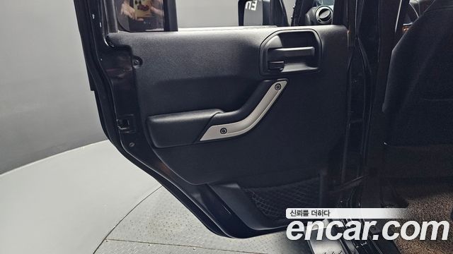 Jeep Wrangler 2013 — photo 15