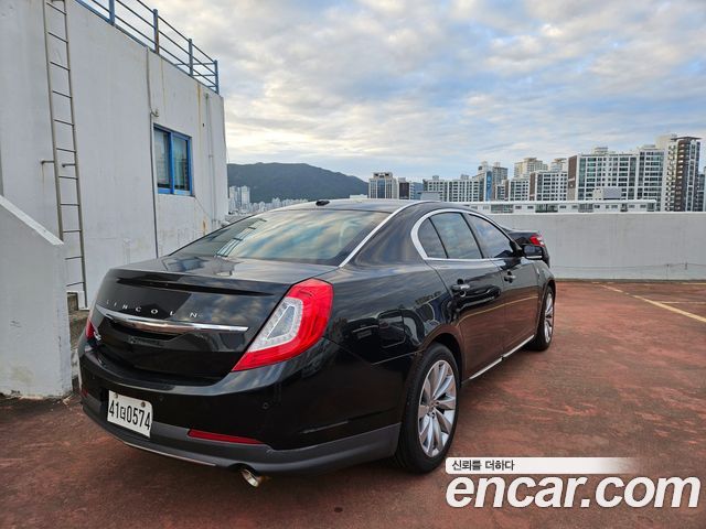 Lincoln MKS 2015 — photo 4