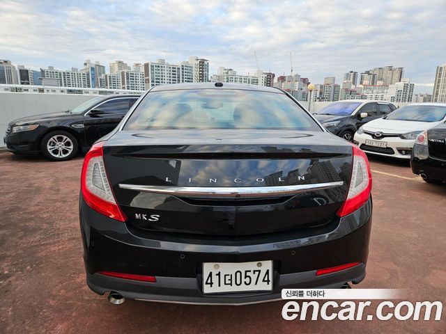 Lincoln MKS 2015 — photo 5