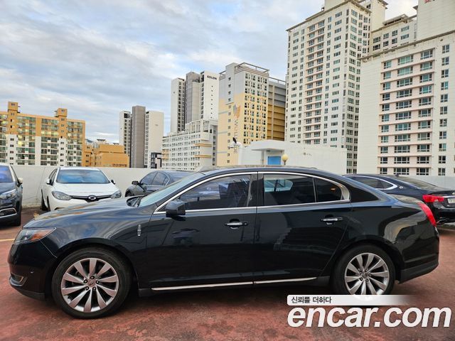Lincoln MKS 2015 — photo 8