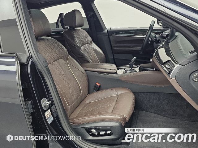 BMW Gran Turismo 2018 — photo 10